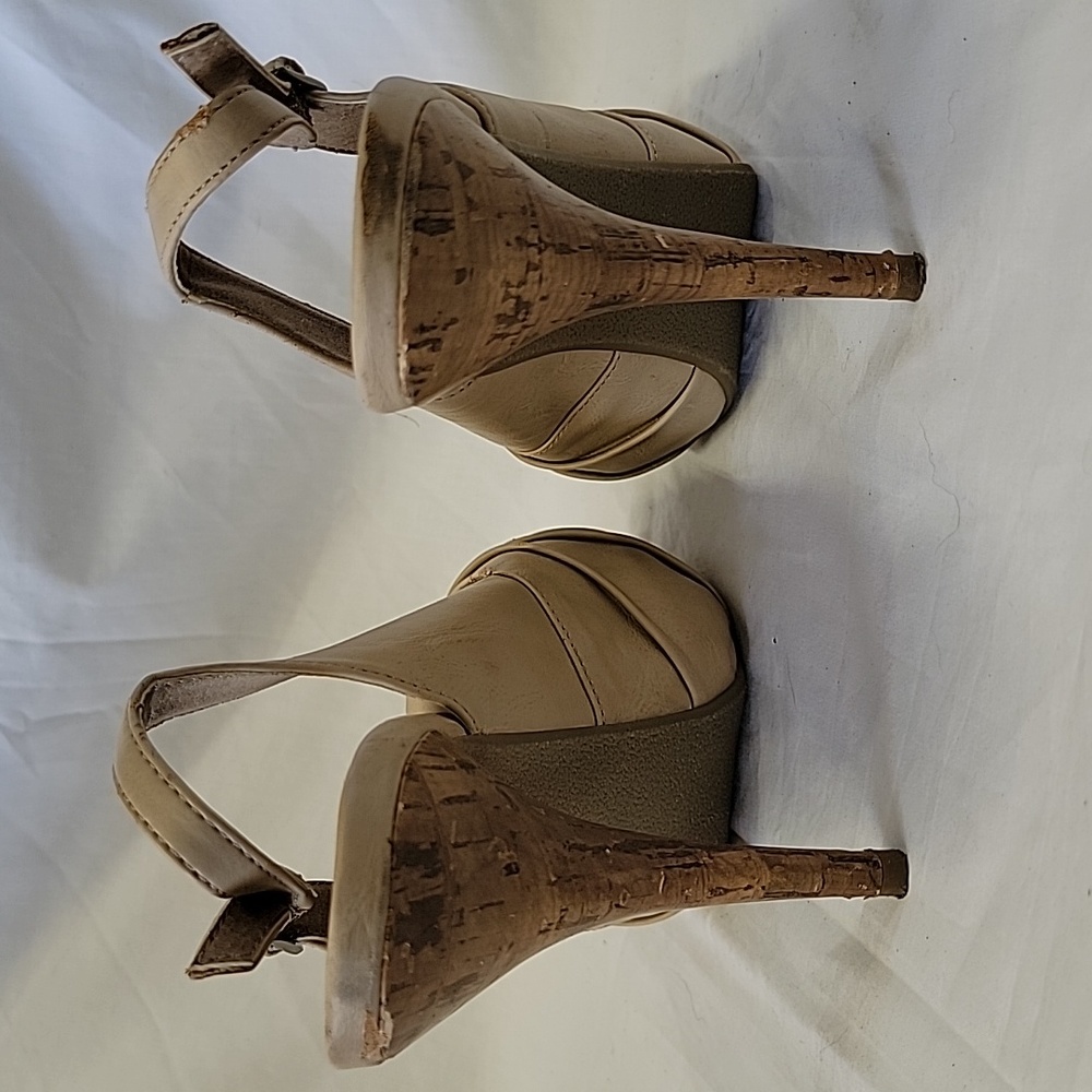 High heels - Picture 5 of 6
